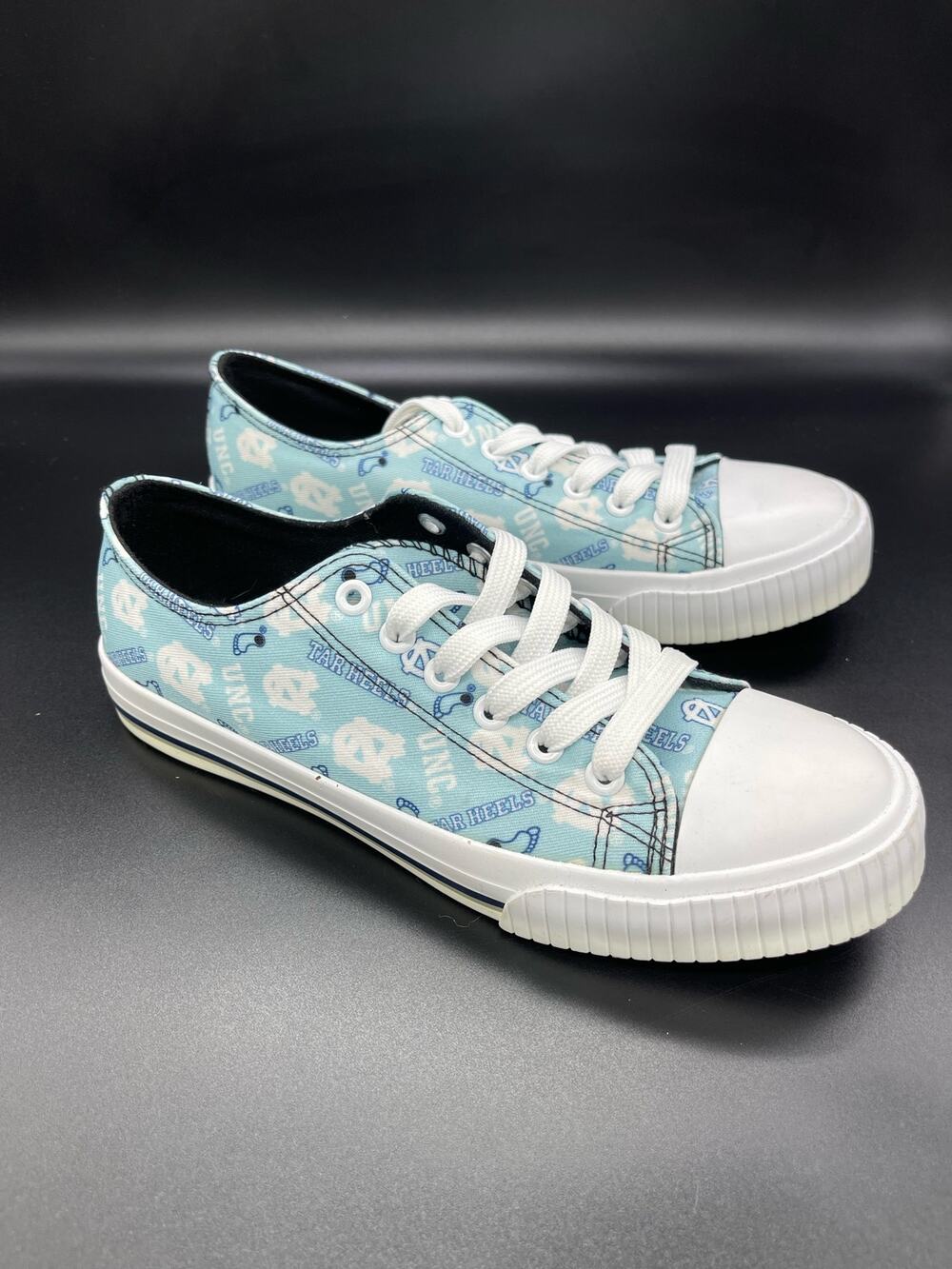 FOCO UNC Tarheels Women’s Shoes Size 8